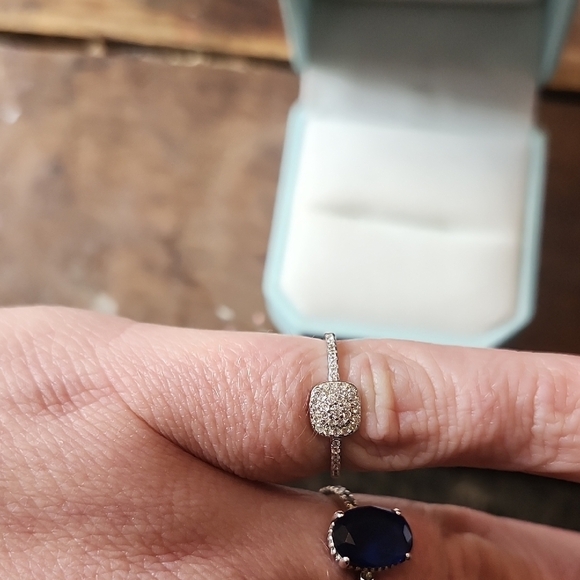 Elegant Silver Ring with Diamond Accents - Picture 5 of 6